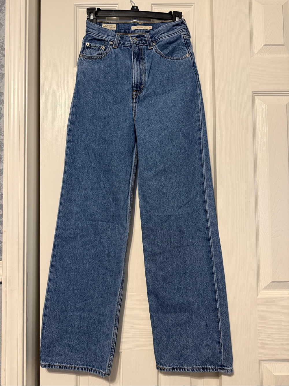 Levi's Wide-Leg High-Rise Jeans in Medium Blue